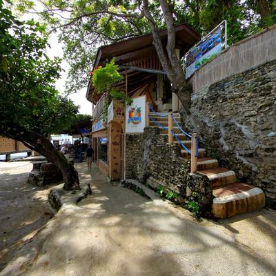 El Galleon Beach Resort Asia Divers