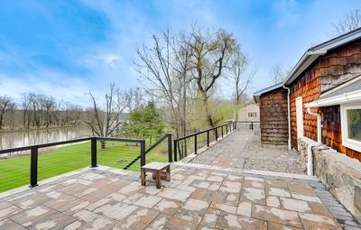 Cozy Upstate Studio w/ Walkill River Views!