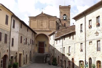 A Peaceful Oasis in a Medieval Italian Village