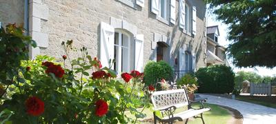 Hôtel Le Chatellier – Piscine chauffée d’avril à octobre