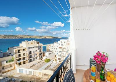 Seashells Apartment with sea view terrace with romantic sunsets
