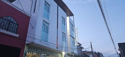 Hotel & Suites Punto Oriente