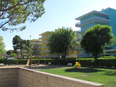 Cozy Studio in a Modern Residence