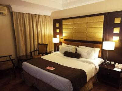 Room-owu Crown Hotel - Deluxe Twin Bed R