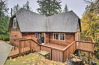 Cabin w/ Hot Tub, 25 Mi to Olympic Nat'l Park