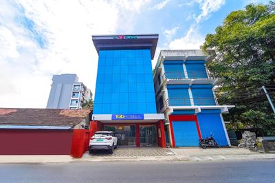 Fabhotel Q One Plaza