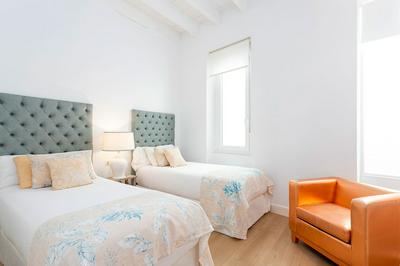 Genteel Home Julio Cesar