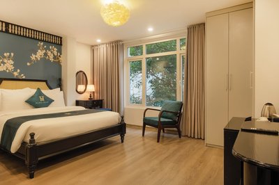 Hanoi Bliss Boutique Lo Ren