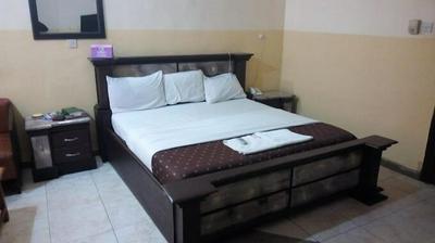 Vichi Gates Suites