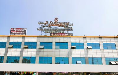 OYO 12025 Hotel Kamal Palace