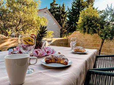 Pinia apartments