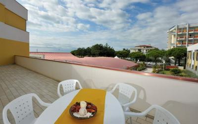 Peaceful Apartment With a Huge Terrace - Beahost