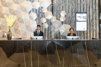 Green Oriental Hotel (Shenzhen Pinghu South China City Hehua subway station)