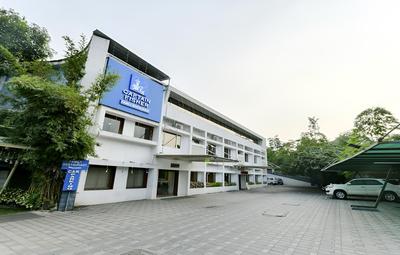 OYO 28129 Hotel Mjm International