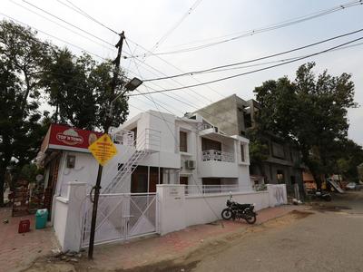 OYO 12228 Colonel corner