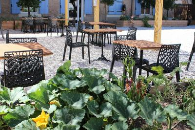 Hôtel Restaurant Les Saladelles