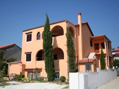 Apartment on the Second Floor