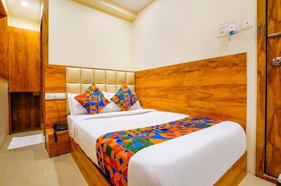 Fabhotel Indore Palace