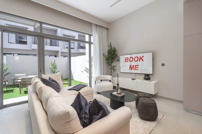 Classy 4-bedroom Villa With Spacious Balcony in Nad Al Sheba