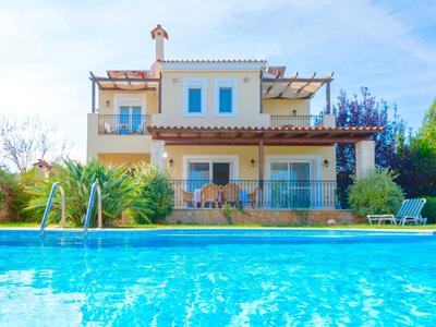Dafni Villa by LeaderStay