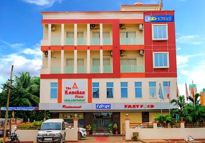Fabhotel Kanchan Plaza