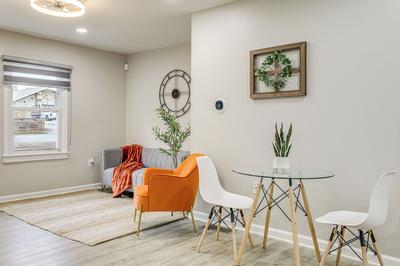 10 Mi to Dtwn Atlanta: Scottsdale Retreat w/ Deck