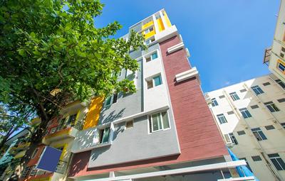 OYO 10522 Varcity Emerald