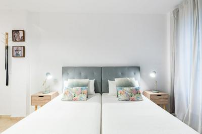 Alfalfa Center Apartment