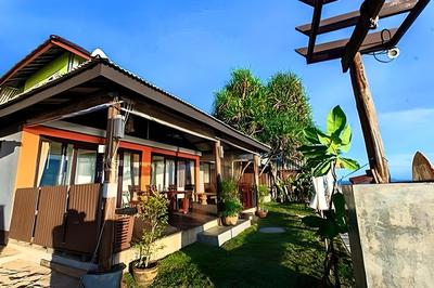 Horizon Bungalow Restaurant and Bar