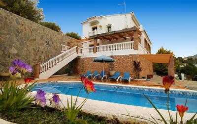 1055 Villa Cerrillo