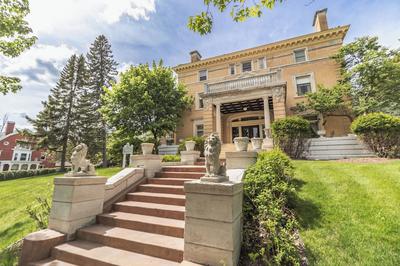 Historic Cotton Mansion Duluth Boutique Hotel