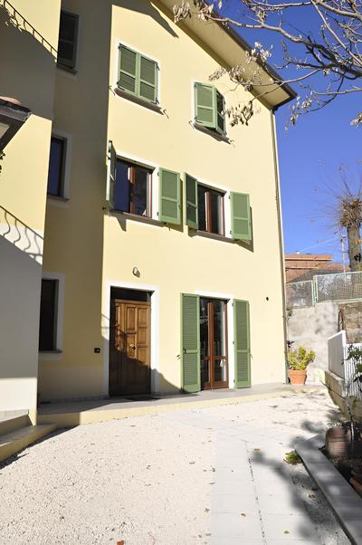 B&B Home Larina