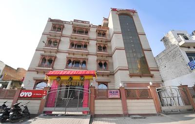OYO 22043 Jk Mahal