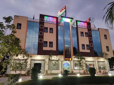 Hotel Royal Celebration Inn