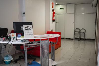 Go Bcn Hostal Ideal Badal - Hostel