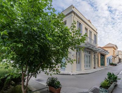 Kyria Boutique House