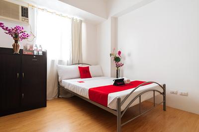 RedDoorz @ Amaia Skies Avenida