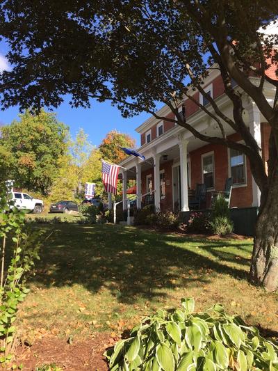 The Birchwood Inn, Billede 2