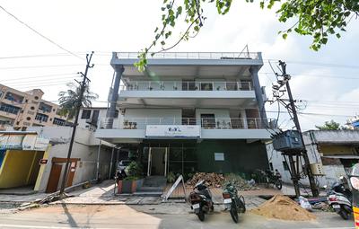 OYO 15011 New Blue Homes