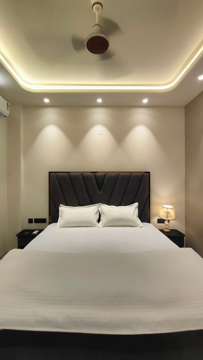 Let'stay DLF Phase- 1, Gurugram