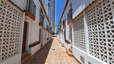 Two Bedroom Townhouse Bungalow In A Secure Complex In Benidorm Free Wifi