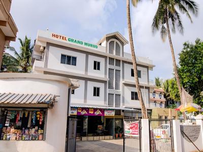 OYO 37339 Hotel Grand Murud