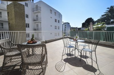 Design Apartment Near The Sea