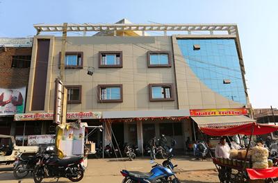 OYO 22665 Hotel Dev Shree