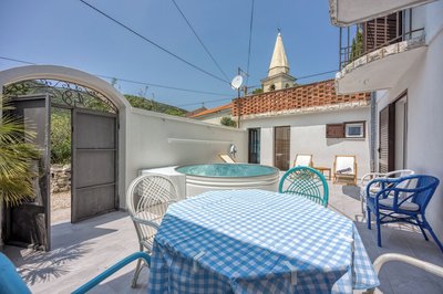 Captain's House - Sv. Jakov