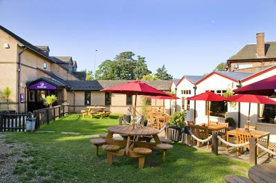 Premier Inn Northampton South - Wootton