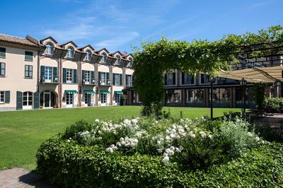 Spinerola Hotel in Cascina & Restaurant UvaSpina