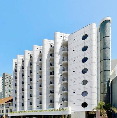 Urban Elephant Express The Flamingo