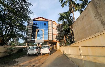 OYO 29042 Shuru Heights