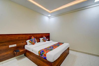 Fabhotel Asian Heights